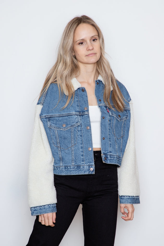 Levi's - Cropped Loose Sherpa - Dead of Winter