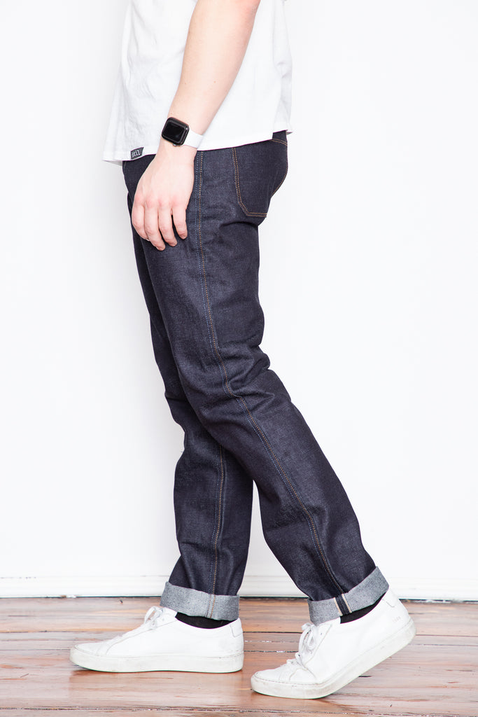 This 14oz indigo fabric is from Japan and has been cut and sewn in America. The Rios is Freenote's slim-straight silhouette – slimmer through the leg with minimal taper. 