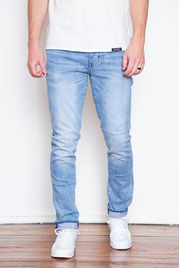 The Ray is Neuw's tapered-fit jean. It gives room in the hip and thigh and tapers through the leg. 