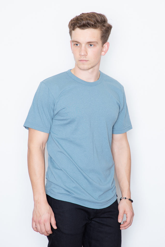 Meet your new favourite t-shirt. This crewneck tee is inspired by vintage tees - expect a boxy, looser fit in the body. Recycled plastic bottles and recycled cotton give this t-shirt a soft feel.