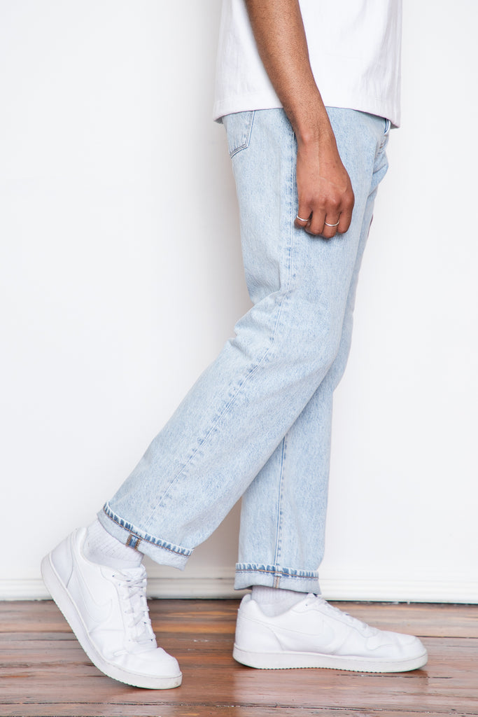 Why We Love It: The newest addition to Circle of Friend's collection and their widest jean. If you are looking for a comfortable jean, look no further!  Details: Fabric from Candiani Mills in Italy (emphasized by a single gold rivet on the coin pocket), buttons, rivets, & jacron patch from Italy, five button fly.  Fit: High rise with a generous amount of room in the thigh and a straight to wide leg  Colour: Vintage wash blue  Composition: 100% organic cotton  Origin: Made in Portugal